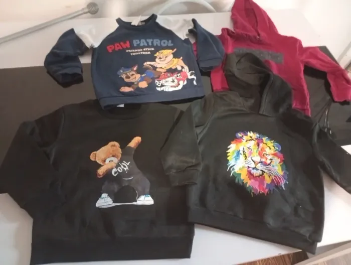 Lot de 4 sweat 5 ans