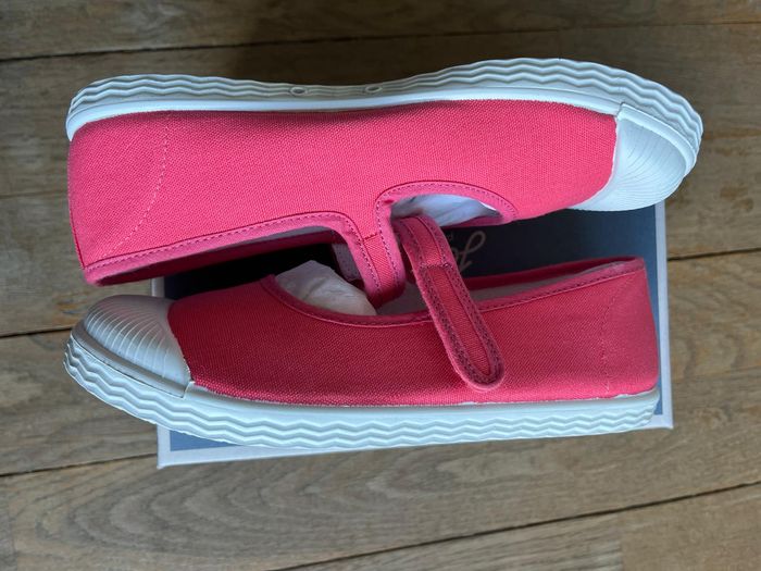 Babies en toile rose Jacadi 32 neuves - photo numéro 2