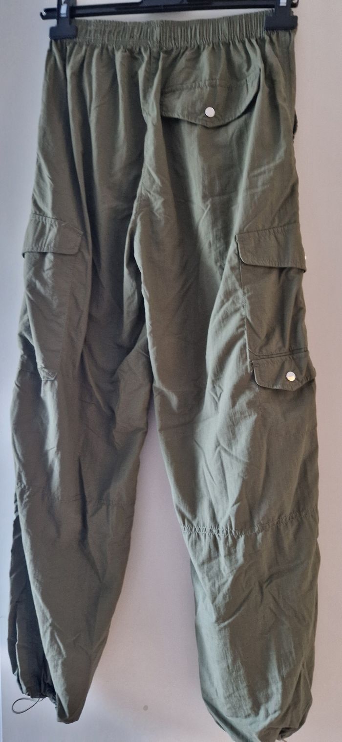Pantalon neuf - photo numéro 2