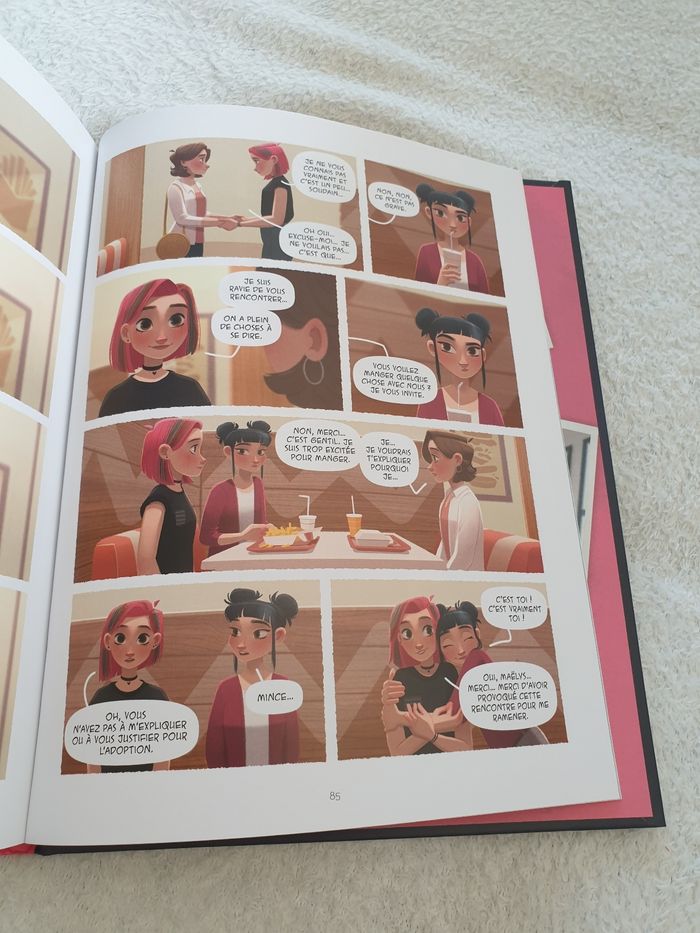 Livre Elles tome 2 neuf - photo numéro 6