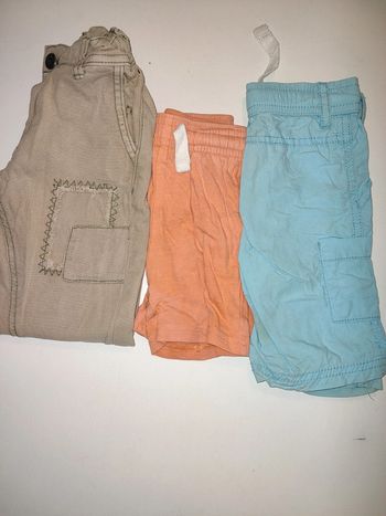 Lot 2 shorts et 1 pantalon