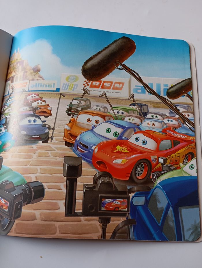 Cars  Disney Pixar - photo numéro 3