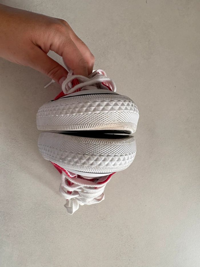 Baskets en toile rouge - taille 32 - Tex - photo numéro 5