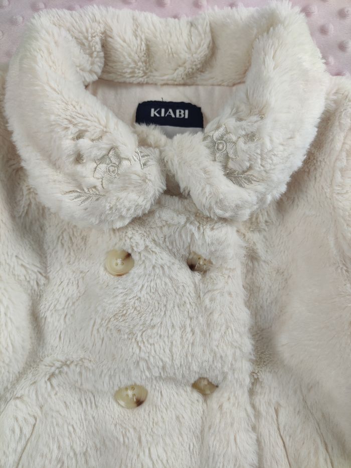 Manteau tout doux Kiabi taille 6 mois - photo numéro 2