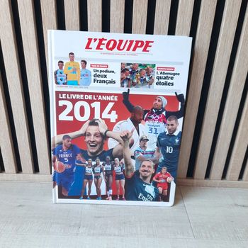 Grand livre L Equipe Le livre de l année 2014