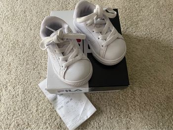Chaussures à lacets Fila 🌻