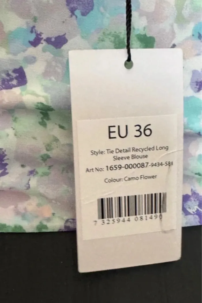 Blouse courte fleurie neuve - photo numéro 5