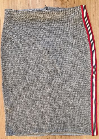 Jupe promod grise et noire avec bande - Taille M - PROMOD