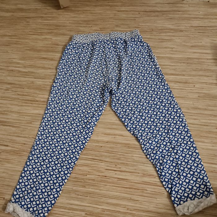A vendre pantalon fille - photo numéro 2