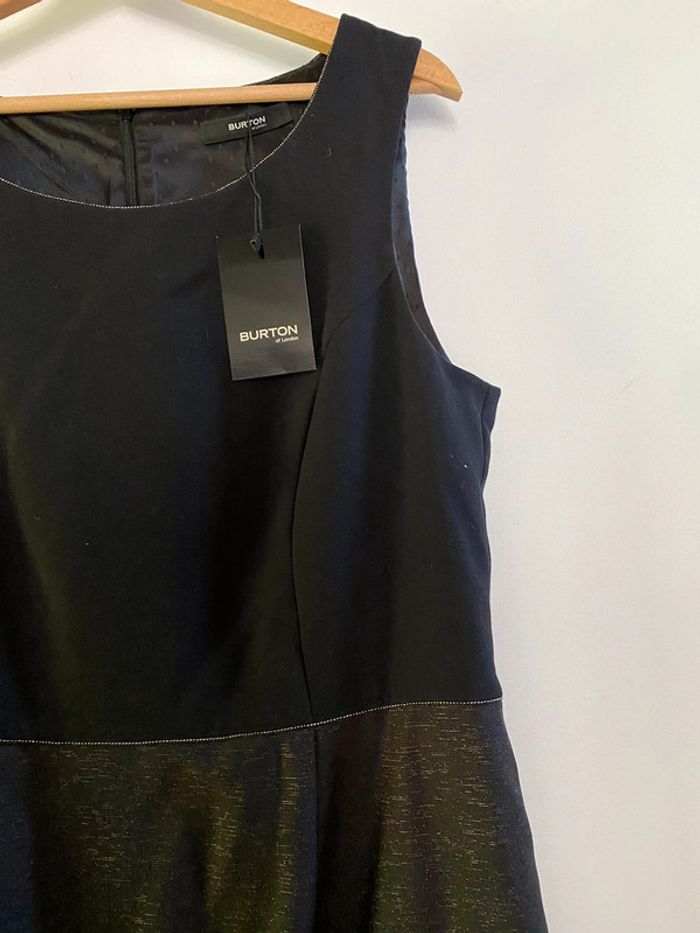 Superbe robe Burton taille 42 neuve valeur 89e - photo numéro 4