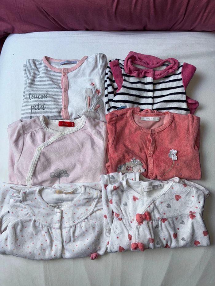 Lot 6 pyjamas
