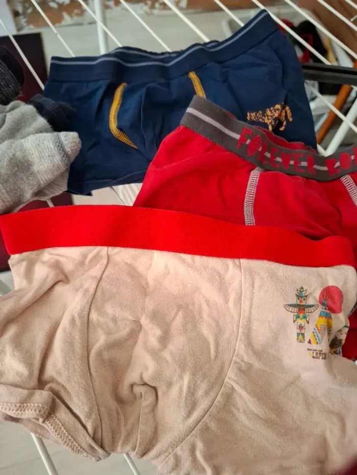 Magnifique lot de caleçon et chaussettes garçon 4/5ans - photo numéro 2