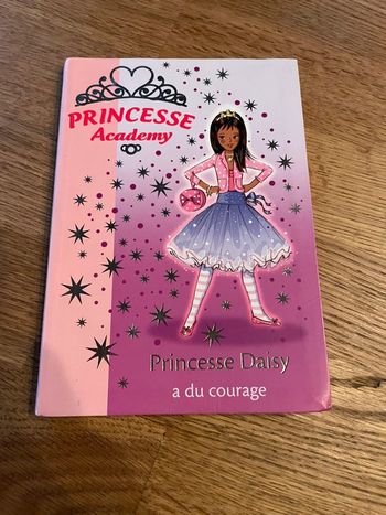 Livre La bibliothèque Rose Princesse académy Princesse Daisy a du courage Numéro 3