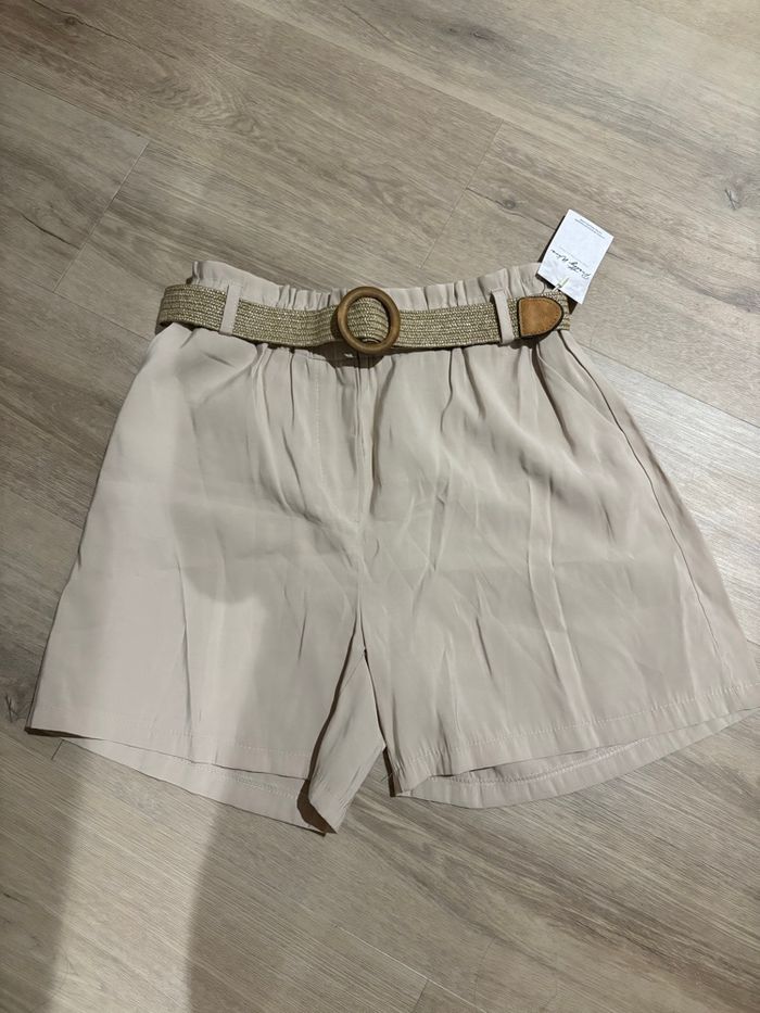 Short beige - photo numéro 2