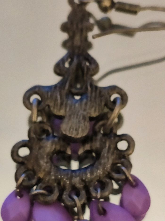 Boucles d'oreilles argentées et lila - photo numéro 6