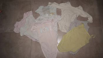 Lot de 8 bodies 3ans