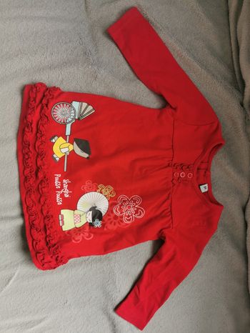 Robe rouge nouvel an asie