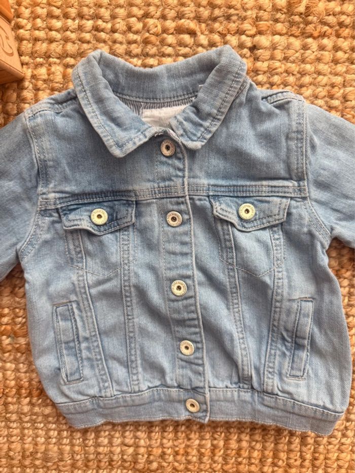 Veste en jean Zara 12/18mois - photo numéro 2