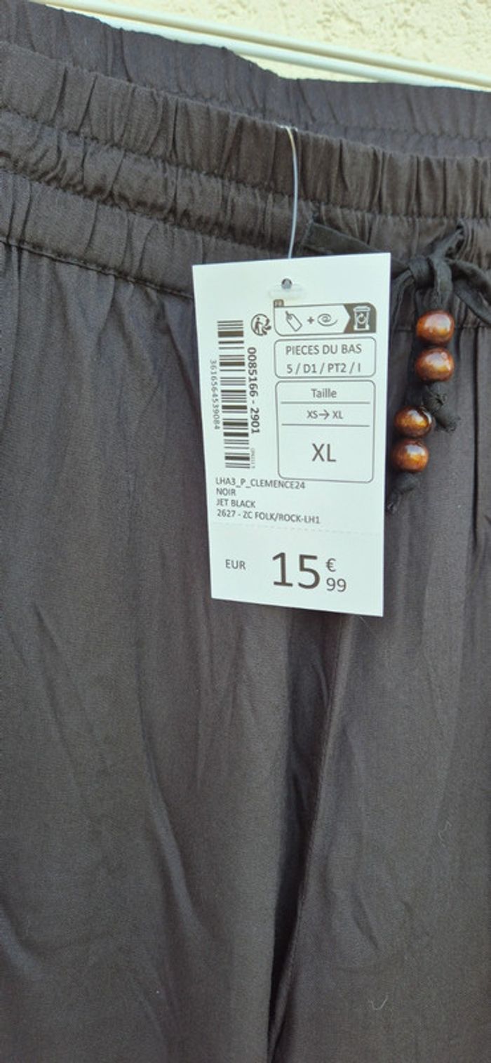 Pantalon fluide et léger noir. - photo numéro 4