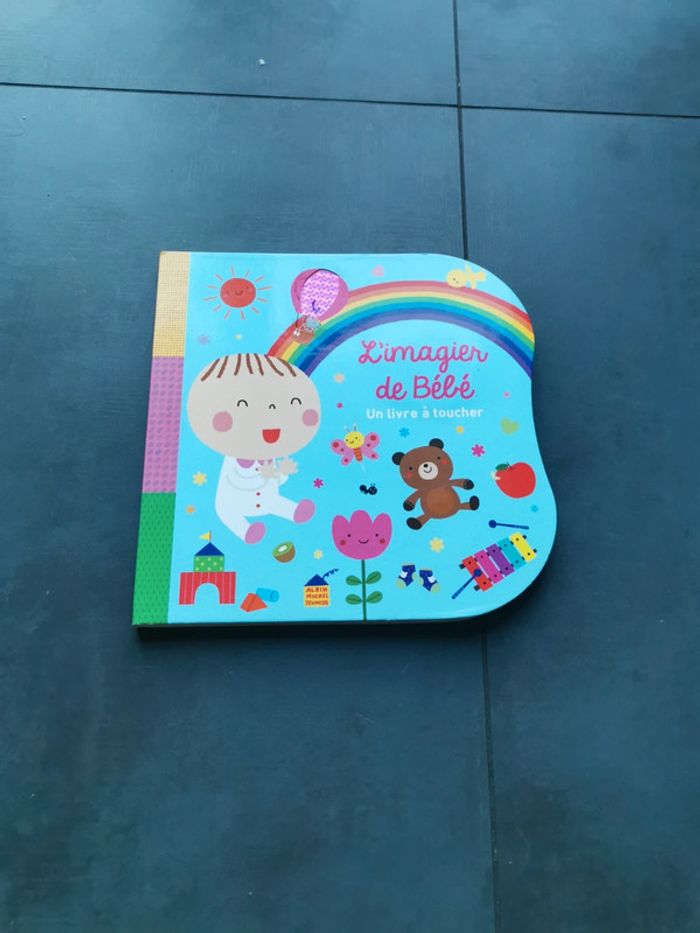 Imagier de bébé un livre à toucher neuf