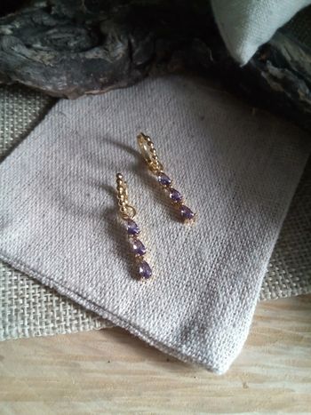 Boucles d'oreilles zircons violet