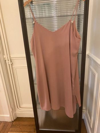 Robe à bretelles avec perles bois de rose L Zara