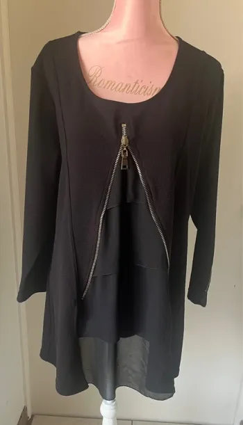Haut taille 40/42 noir 2W Paris très bon état