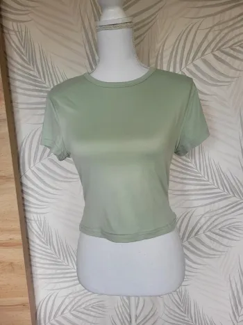 Top court femme taille M vert d'eau