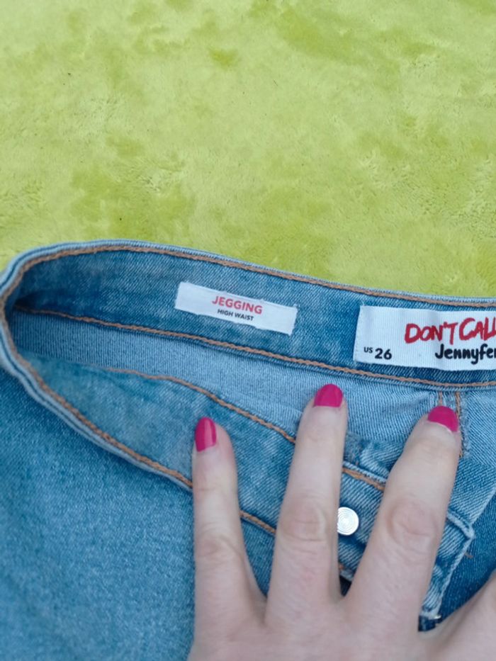 Short en jean Jennyfer taille 34 - photo numéro 4