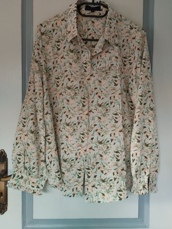 Chemise vert clair fleurie
