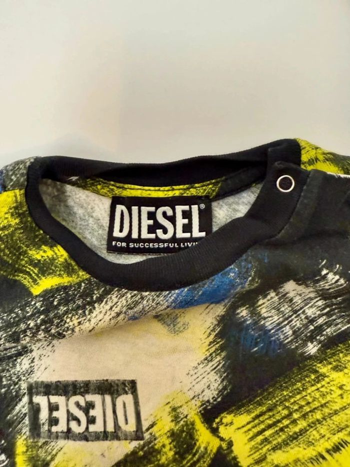 T-shirt Diesel bébé garçon taille 9 mois - photo numéro 2