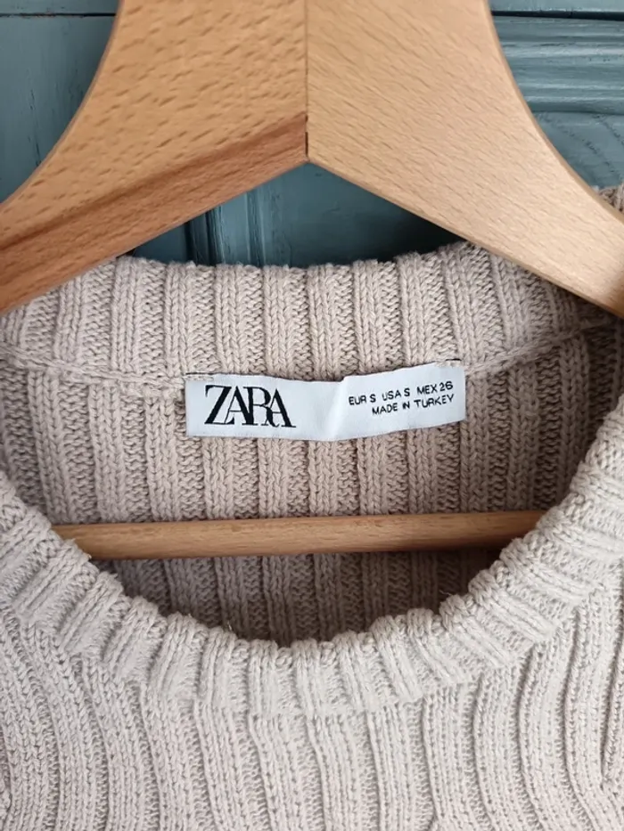 Pull sans manches Zara - photo numéro 2