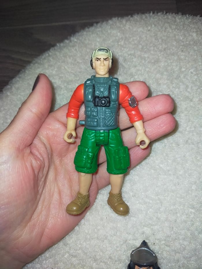 Lot figurines vintage Pocahontas chap Mei etc - photo numéro 7