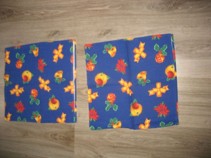 NAPPE OVALE BLEUE MOTIFS NOËL - 150 x 250 cm - n°03 - photo numéro 4