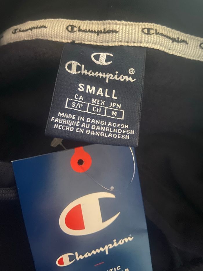 Sweat a capuche taille S - photo numéro 2