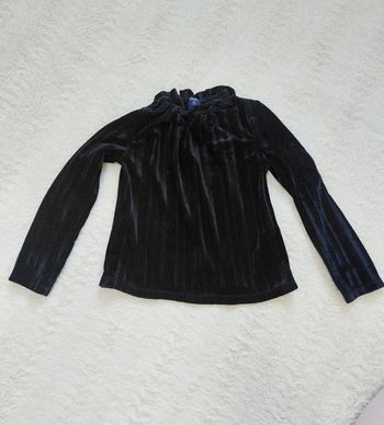 T-shirt manches longues velours noir Kiabi taille 4 ans