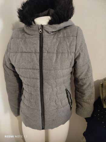 #kytieXSfemme. Doudoune a capuche taille XS