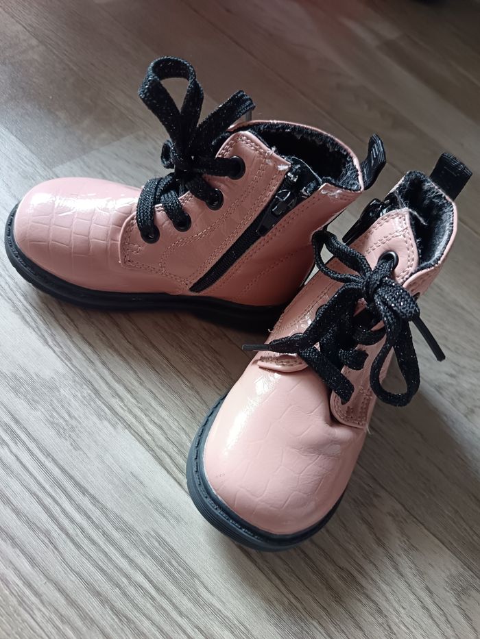Lot chaussures 22 fille - photo numéro 2