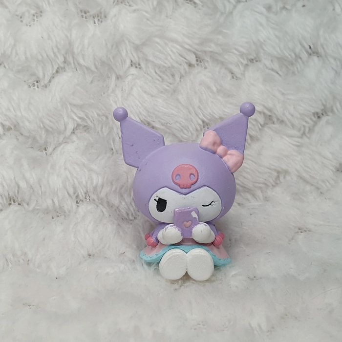 Figurine sanrio cinnamoroll univers hello kitty