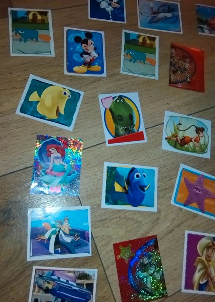 72 cartes autocollant panini le monde magique Disney carrefour - photo numéro 8