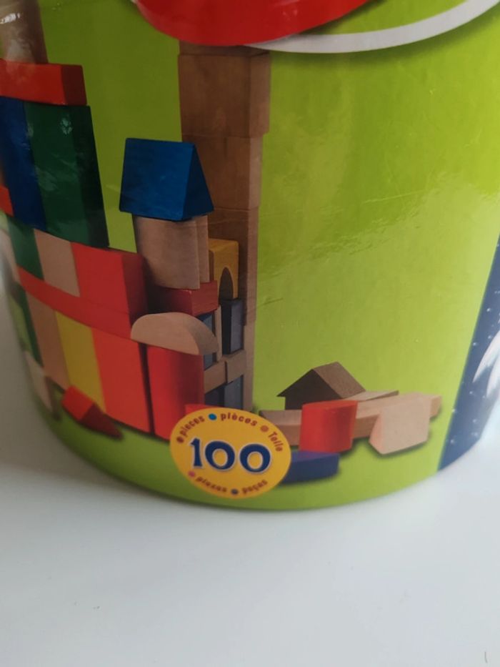 Baril de cube de construction
