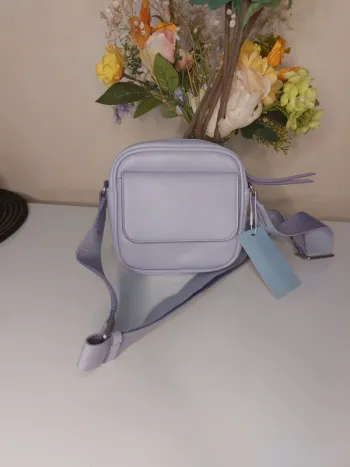 Joli sac bandoulière violet clair Esprit