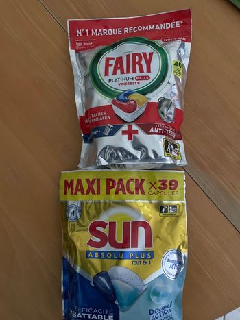 Pastilles lave vaiselle sun et Fairy 