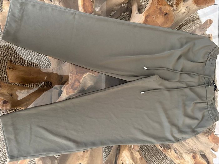 Pantalon chino vert kaki Zara femme M - photo numéro 2