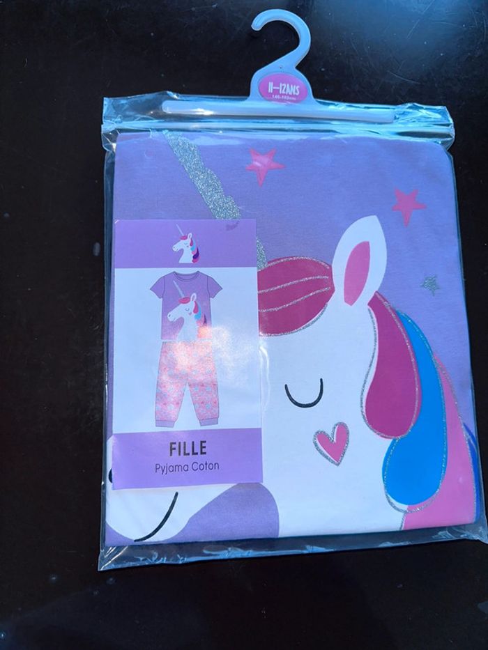 Pyjama licorne 11/12 ans