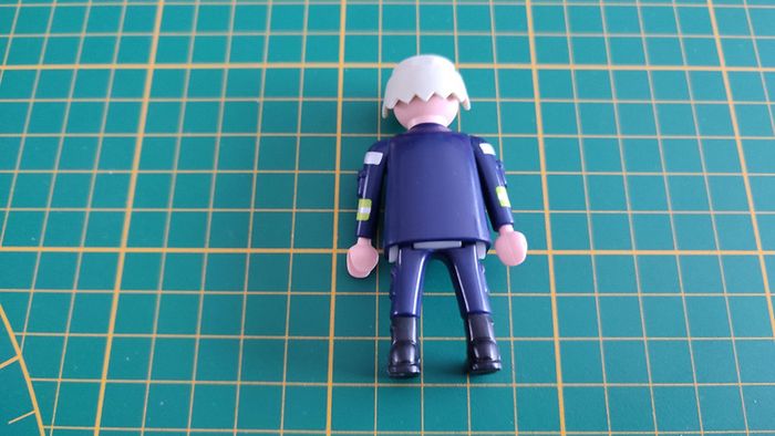 Personnage homme pompier adulte référence 30 00 4393 pièce détachée Playmobil #C44 - photo numéro 2