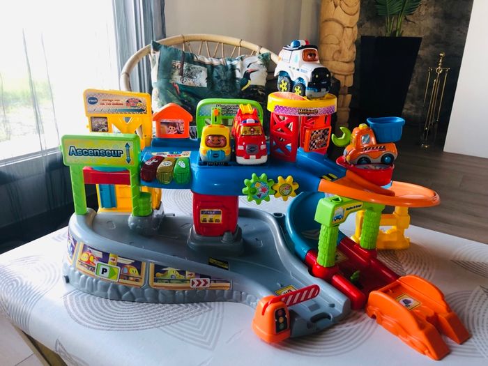 Garage Tut Tut Bolide + 3 véhicules - photo numéro 2