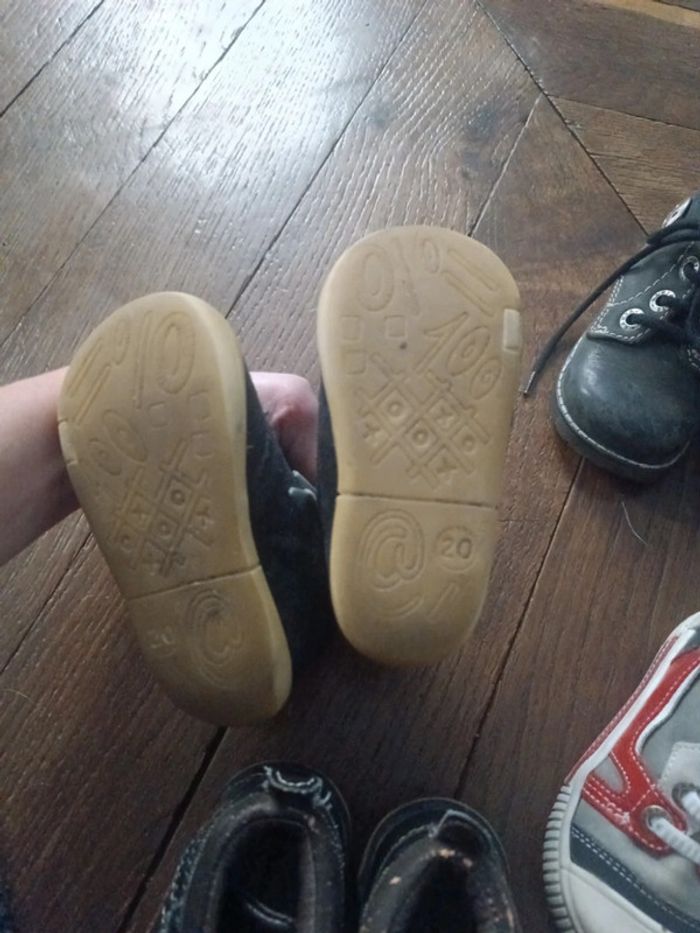 Lot de chaussures taille 20. - photo numéro 7
