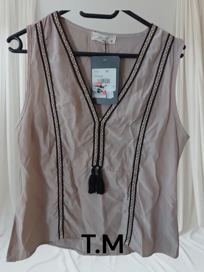 Top etnique femme T.M neuf avec étiquette