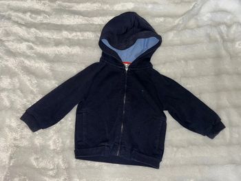Veste à capuche bleu marine